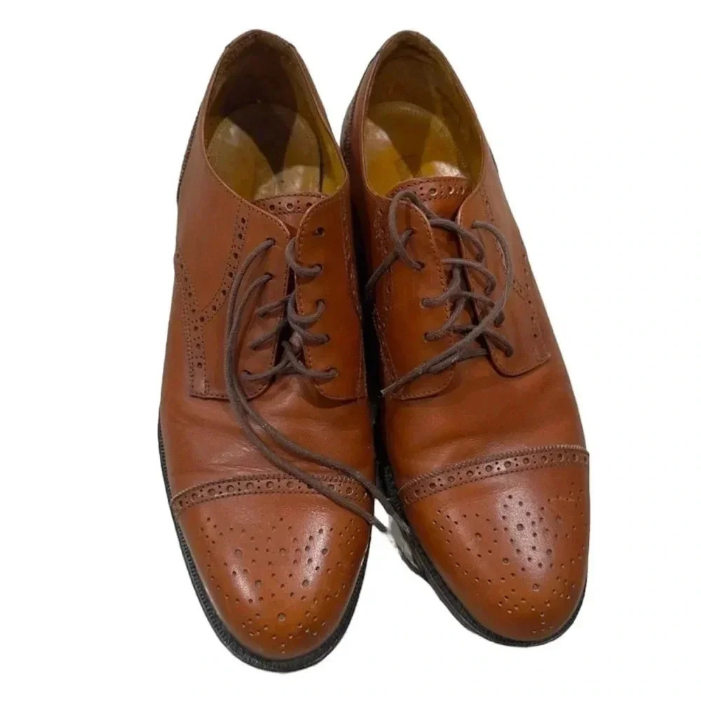 Vintage leather Lands End mens dress shoes orange brown color size 10.5 footware